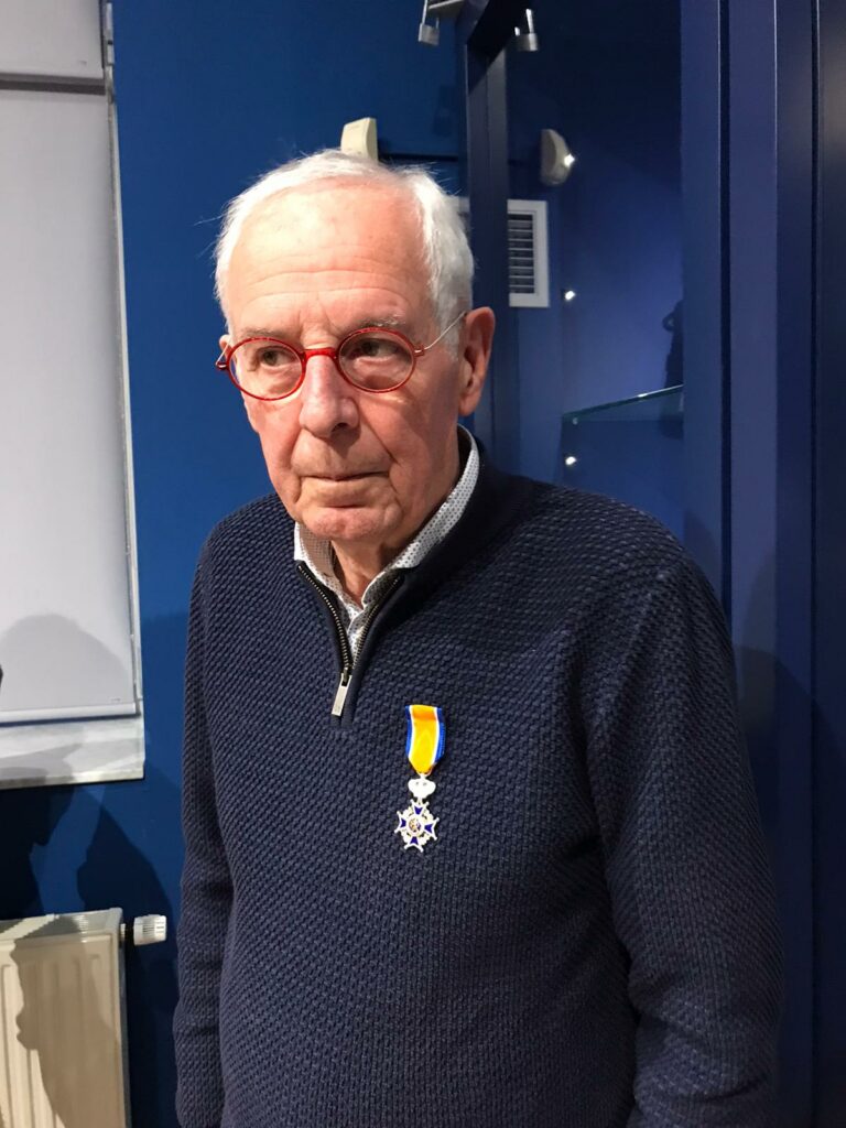 KO voor Piet Vinken Koninklijke onderscheiding voor Piet Vinken