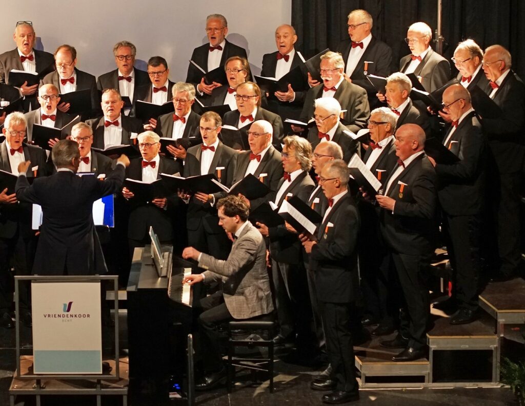 Voorjaarsconcert (bijgeknipt 2) Concerten in binnen- en buitenland